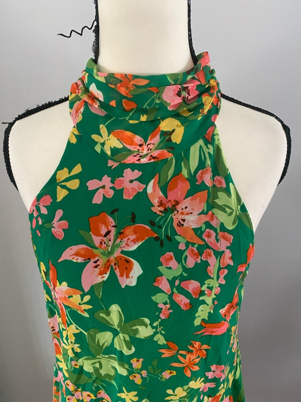 Vince Camuto size 4 high neck sleeveless dress - Picture 2 of 9